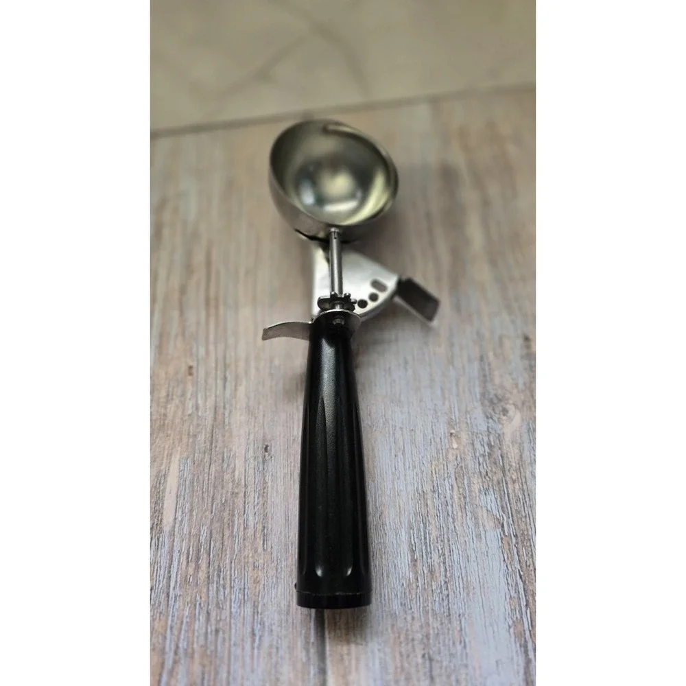 EKCO Miracle Ice Cream Scooper Stainless Steel Black Handle Made In USA
